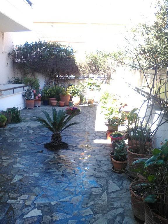 Aparthotel Iliahtides Amarynthos Exterior photo